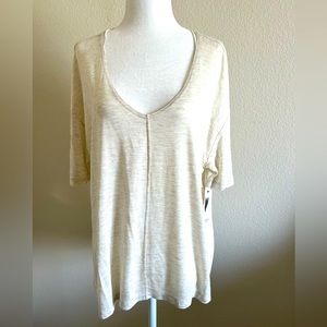 Derek Lam 10C Oatmeal low V-Neck S/S Tee. NWT Size Small